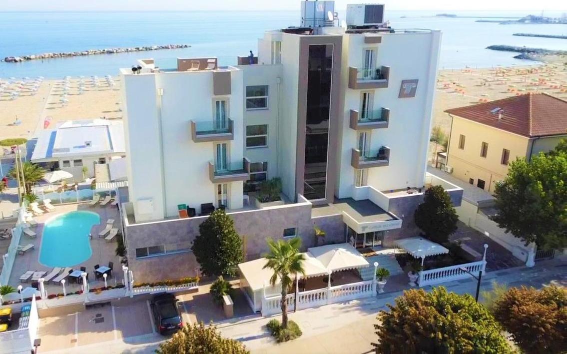 Hotel Caesar Paladium リミニ エクステリア 写真